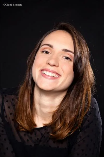 Avec quel youtubeur est-elle en couple ?