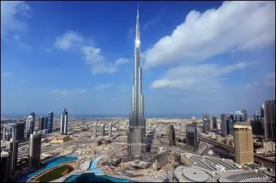 Dans quel pays trouve-t-on le Burj Khalifa qui est la plus haute tour du monde ?