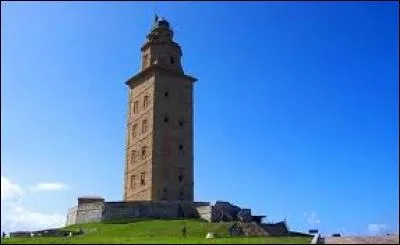 Dans quel pays pourrez-vous voir la Tour d'Hercule qui est le phare le plus vieux du monde ?