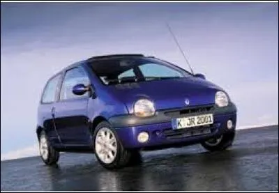 Quel est le nom de cette petite voiture de la marque Renault apparue en 1993 ?