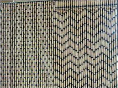 Quand le rideau en perle de buis est-il apparu ?