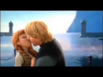 Comment s'appelle le garçon que rencontre Anna et où le rencontre-t-elle ?