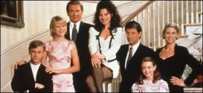 Dans la série "Une Nounou d'enfer", comment s'appelle la nurse des enfants Sheffield ?