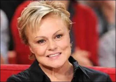 Quel est le titre du sketch de Muriel Robin ?