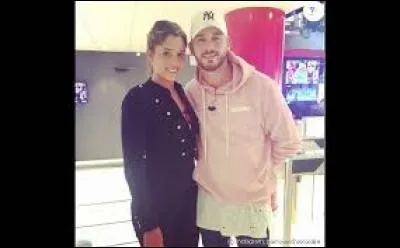 Avec qui s'est-elle mise en couple dans "Les Anges 8" ?