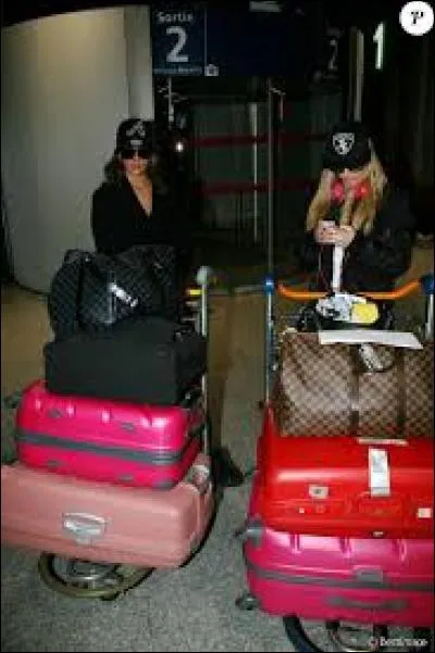 Quelle est sa meilleure amie dans "Les Anges 8" ?