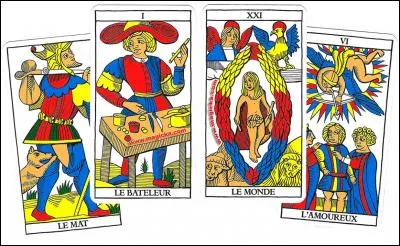 On appelle "arcanes", les cartes du jeu de tarot divinatoire.