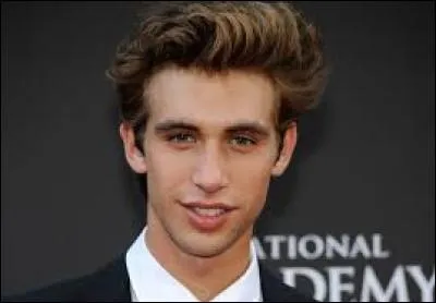 Quelle personne incarne Blake Berris ?