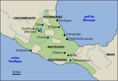 Où arrive Cortés lors de son débarquement dans l'Empire aztèque ?