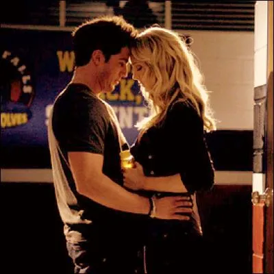 Pourquoi Tyler a-t-il rompu avec Caroline ?