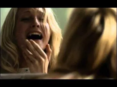 A cause de qui Caroline est-elle devenue une vampire ?