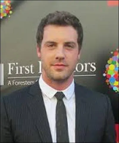 Qui est l'acteur qui interprète Logan Reed ?