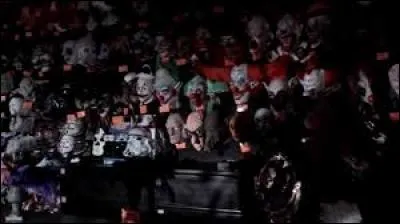 Où les habitants de Rosewood achètent-ils leurs déguisements d'Halloween ?