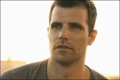 Qui est l'acteur qui interprète Jordan Hobart ?