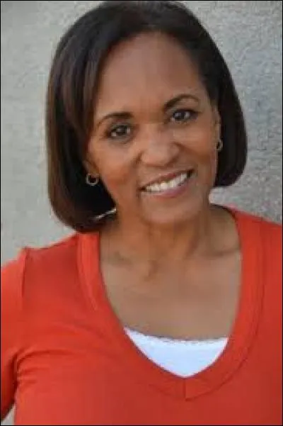 Qui est l'actrice qui interprète Mme Pillsbury ?