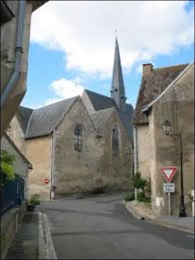 Nous parcourons les rues de Crannes-en-Champagne. Village des Pays-de-la-Loire, il se situe dans le département ...