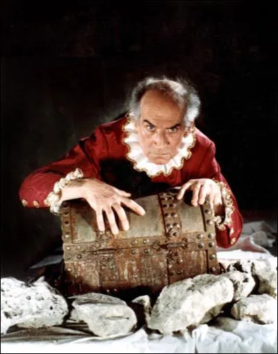 Qui incarne le rôle d'Harpagon dans le film "L'Avare" ?