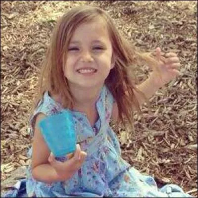 Qui est cette petite fille ? (voir photo)