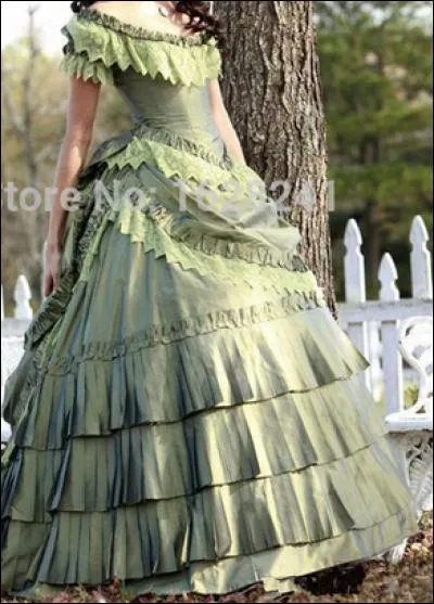 A qui est cette robe ?