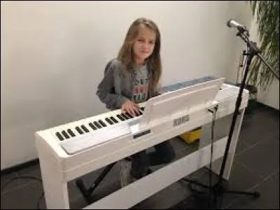 Depuis quel âge chante-t-elle ?