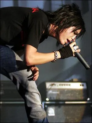 Bill a t-il pris des cours de chant?