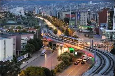 Laquelle de ces villes n'est pas située en Géorgie ?