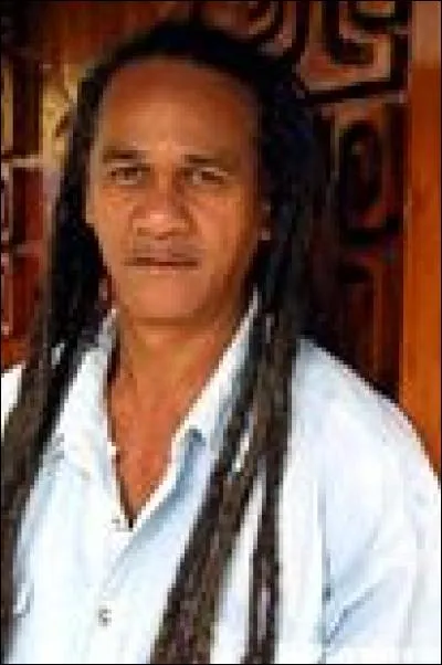 "Rasta-Nui" de son nom de scène est originaire de l'archipel des Tuamotu. Quel est son vrai nom ?