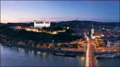 Quelle est la capitale de la Slovaquie ?