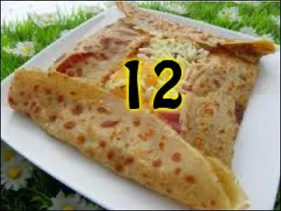 12 - Manger sur la terrasse plutôt qu'en salle alors que vous ne fumez même pas. Un joli Soleil pour manger une bonne crêpe au jambon, c'est vrai que c'est mieux que la vieille salle chauffée. D'ailleurs, comment dit-on "jambon" en anglais ?