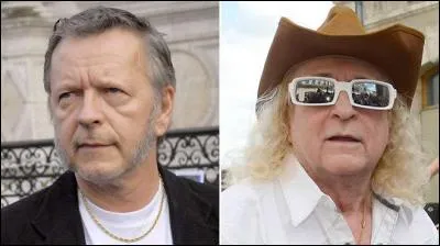 Comment s'appelle le chanteur présent à côté de Renaud ?