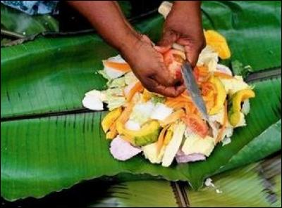 C'est un plat traditionnel de la Nouvelle-Calédonie cuit dans des feuilles de bananier. De quel plat s'agit-il ?