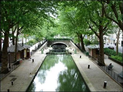 Lors du grand nettoyage du canal Saint-Martin à Paris, quels véhicules ont été retrouvés en plus grand nombre ?