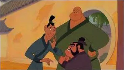Arrivée au camp, Mulan sème le désordre et ne comprend pas les agissements typiquement masculins. Notamment ceux de trois personnages. Comment s'appellent-ils ? (3 réponses à cocher)