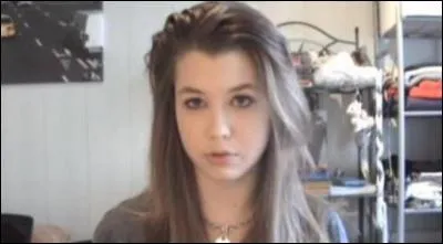 À quel âge a-t-elle fait sa première vidéo ?