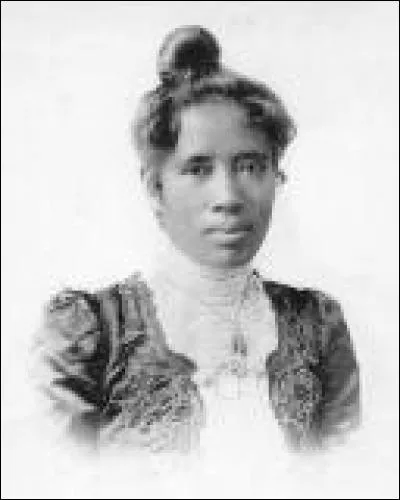 Reine de Madagascar de 1883 à 1894, elle fut détrônée par les Français. C'est :