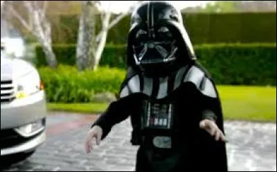 Dans quelle publicité voit-on ce mini Dark Vador tester ses pouvoirs ?