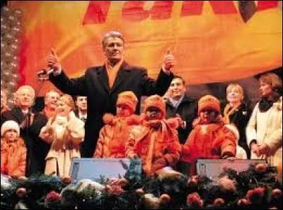 En 2004, quel pays d'Europe de l'Est connait la "révolution orange", organisée et menée par Viktor Iouchtchenko et Ioulia Tymochenko ?