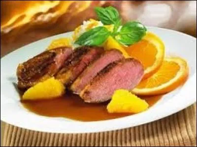 Une fameuse préparation culinaire associe avec brio l'orange et un certain volatile. Duquel s'agit-il ?
