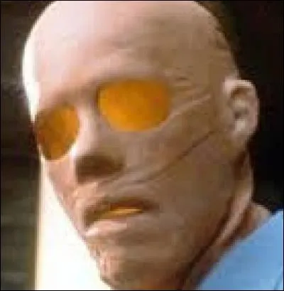 Dans quel film Kevin Bacon devient-il invisible ?