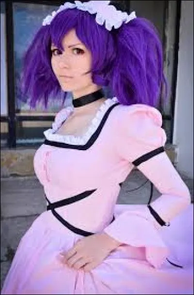 Elle est déguisée en :