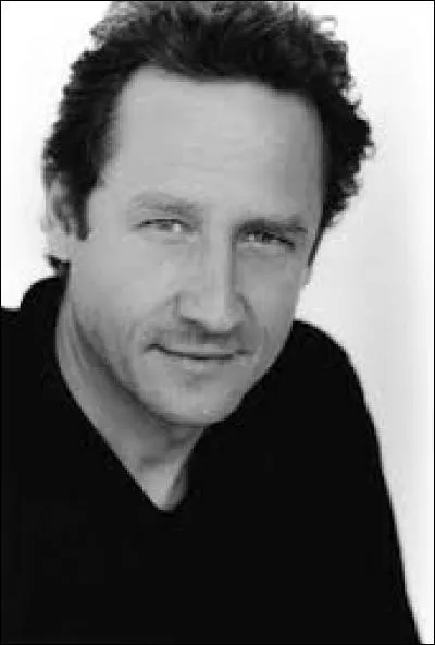 Comment s'appelle l'acteur qui interprète le père de Nate ?