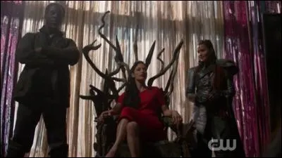 Pourquoi A.L.I.E se trouve-t-elle sur le trône du commandant ?