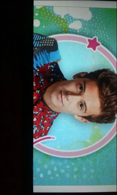 Et pourquoi chante-t-elle avec lui, alors qu'on dit qu'elle n'allait pas chanter ?