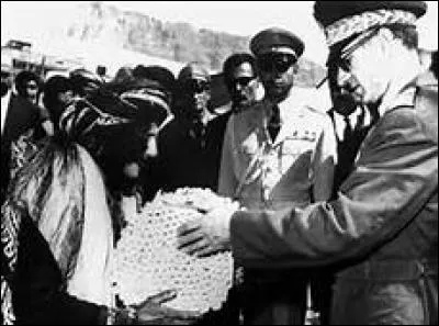 Il s'agit d'une série de grandes réformes qui prévoyait de redistribuer les profits aux ouvriers, entre autres choses. Où se déroula la Révolution Blanche dès 1963 ?