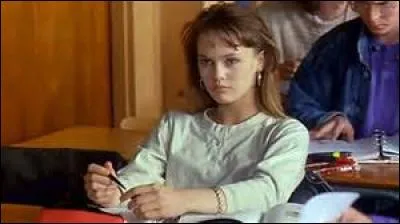 Comment s'appelle le premier film dans lequel tourna Vanessa Paradis, à l'âge de seize ans, en 1989 ?