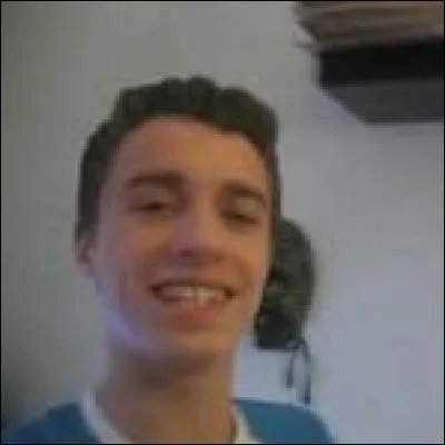 Comment s'appelle sa 1re vidéo ?