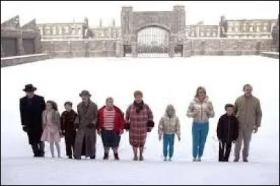 Combien d'enfants sont invités à la chocolaterie ?