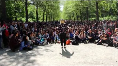 Est-elle la YouTubeuse la plus célèbre de France ?