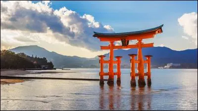 Le Japon est aussi appelé....