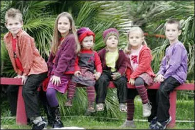 Tremblez, familles nombreuses ! Parce que la maman dont on va parler, est une mère russe qui détient le record de "maman la plus prolifique" ! Combien d'enfants a-t-elle eus dans toute sa vie ?